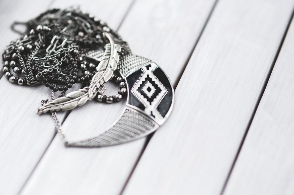 jewellery-791073_1280