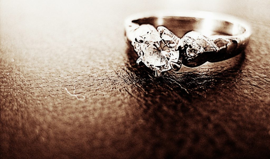 ring-441783_1280